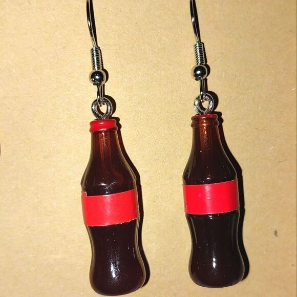 Hand crafted pop bottle dangle earrings - Picture 5 of 5